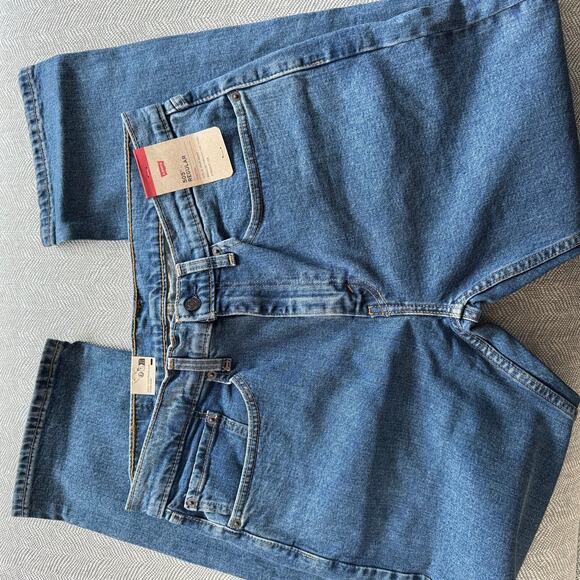 NEW Levi’s 505 Regular 34x30 Medium Wash - New in Package Levi's 505 - Picture 5 of 5